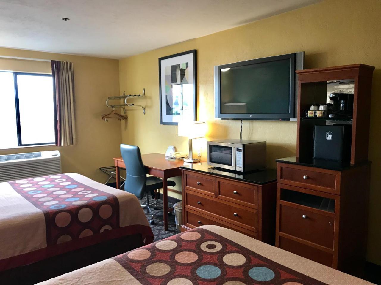 Super 8 By Wyndham Yakima Area Hotel 2*