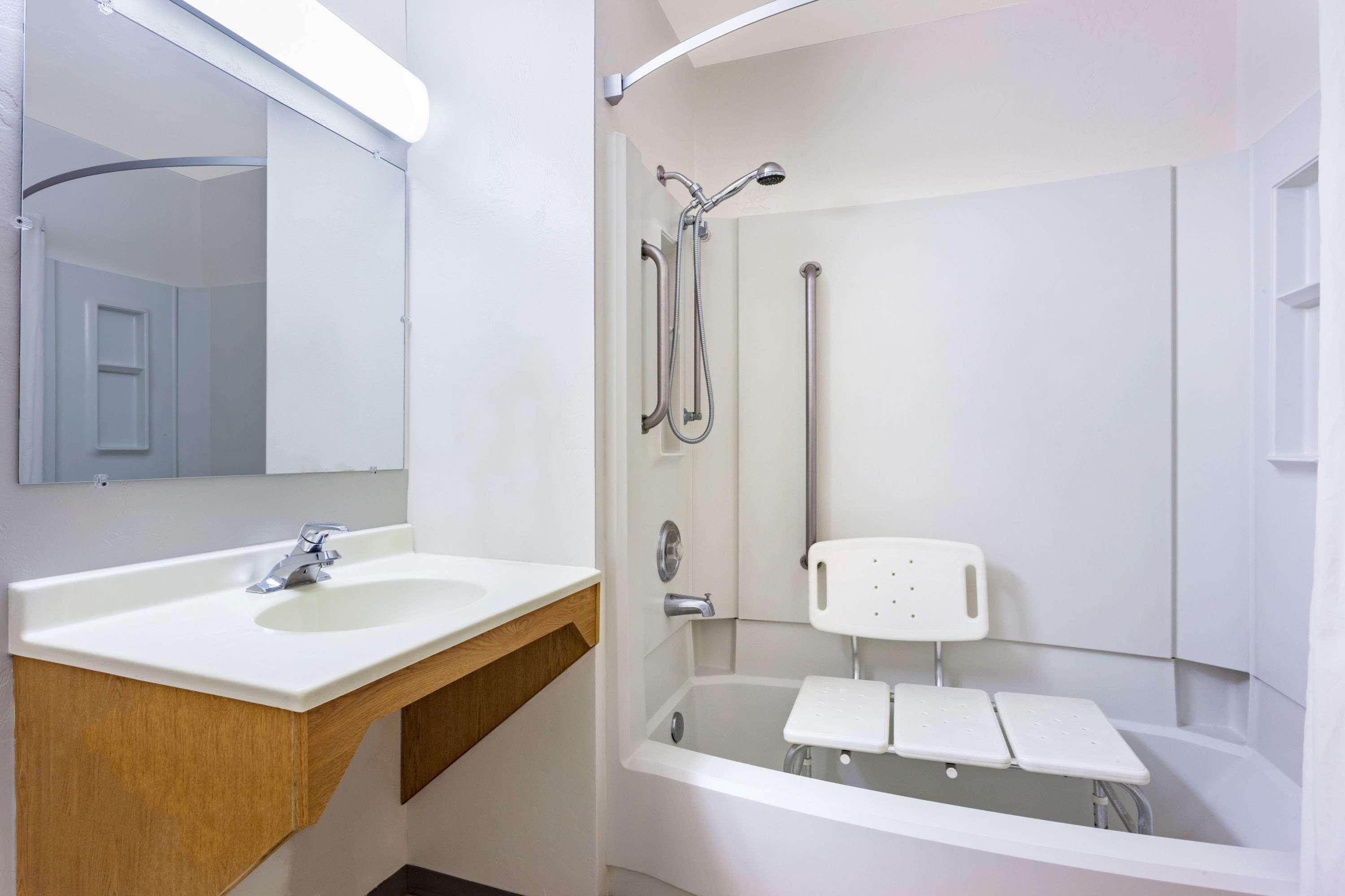 Hotel Super 8 By Wyndham Yakima Area 2*