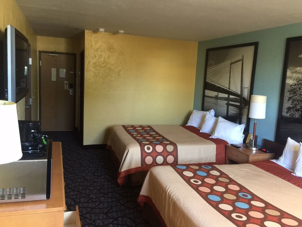 Hotel Super 8 By Wyndham Yakima Area 2*