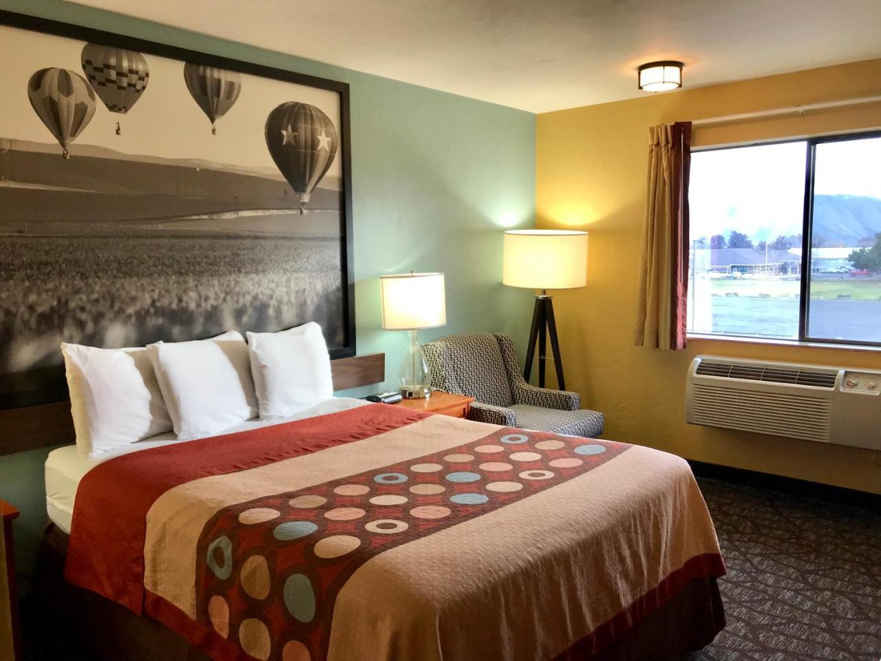 Super 8 By Wyndham Yakima Area